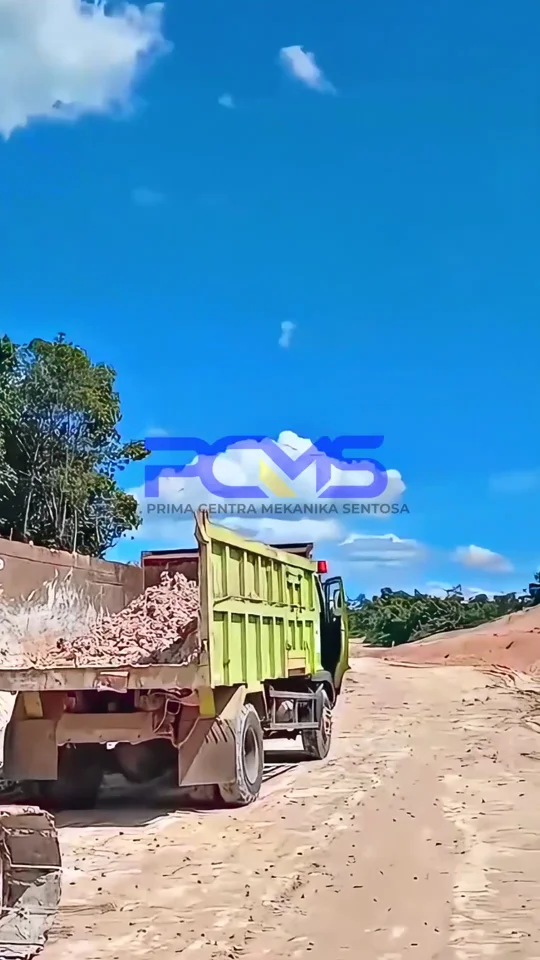 Cuplikan aktivitas alat berat PCMS